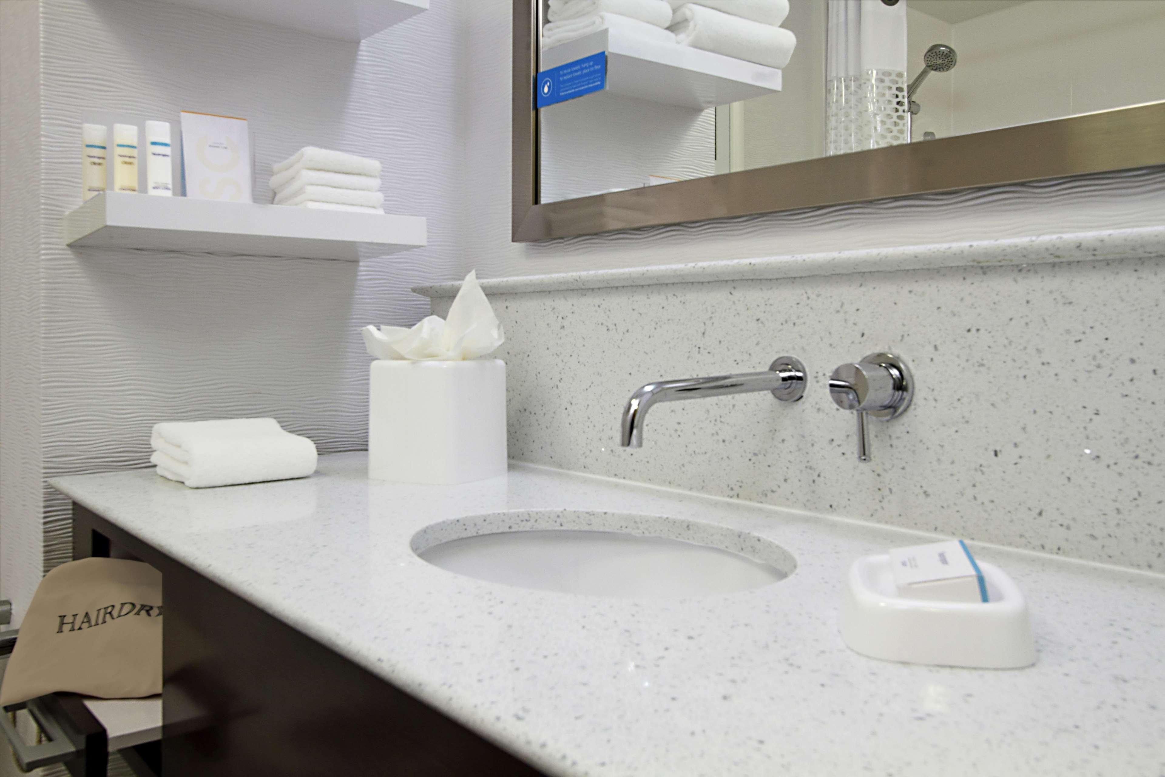 Hampton By Hilton Austin South - I-35 & Ben White Hotell Exteriör bild