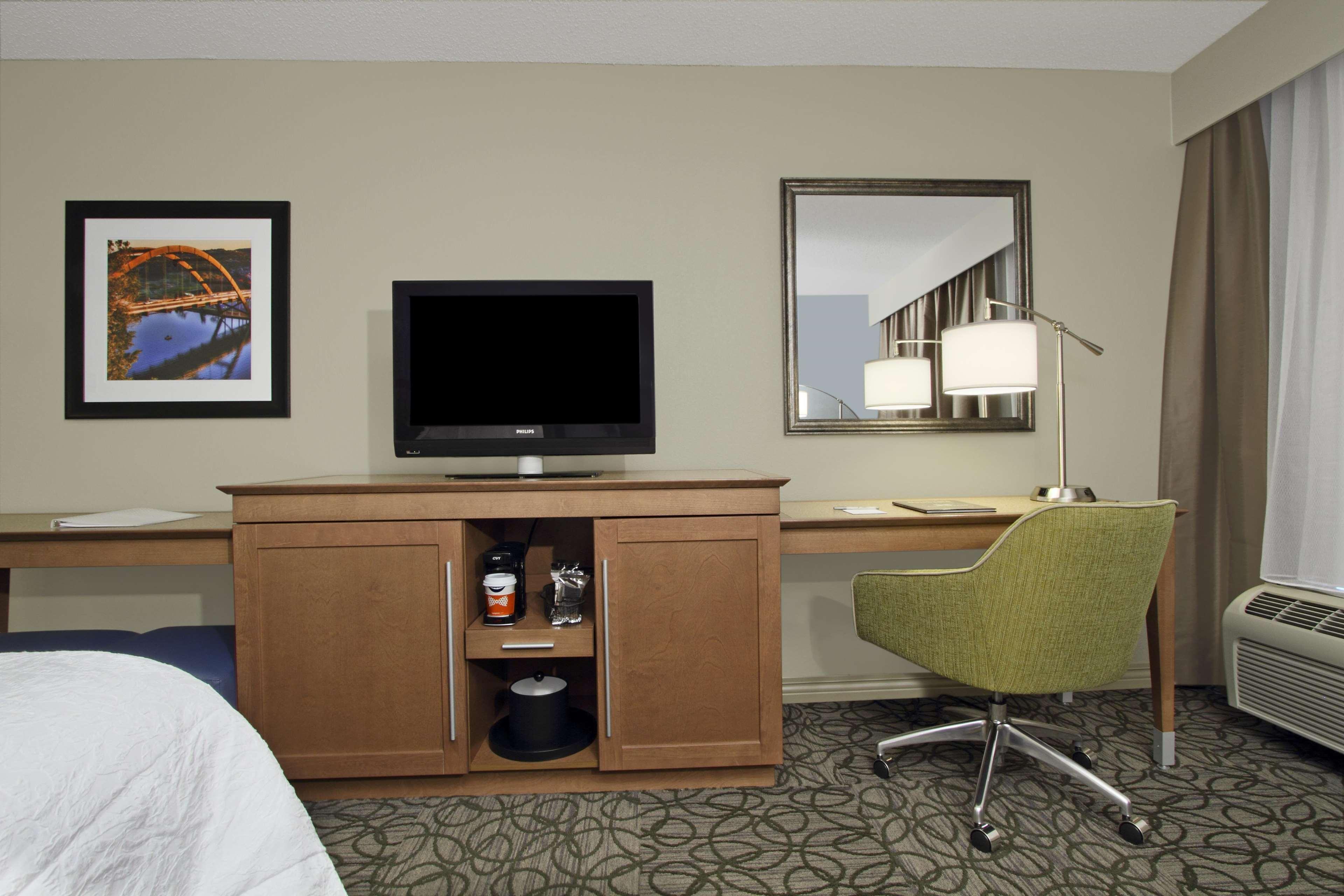 Hampton By Hilton Austin South - I-35 & Ben White Hotell Exteriör bild